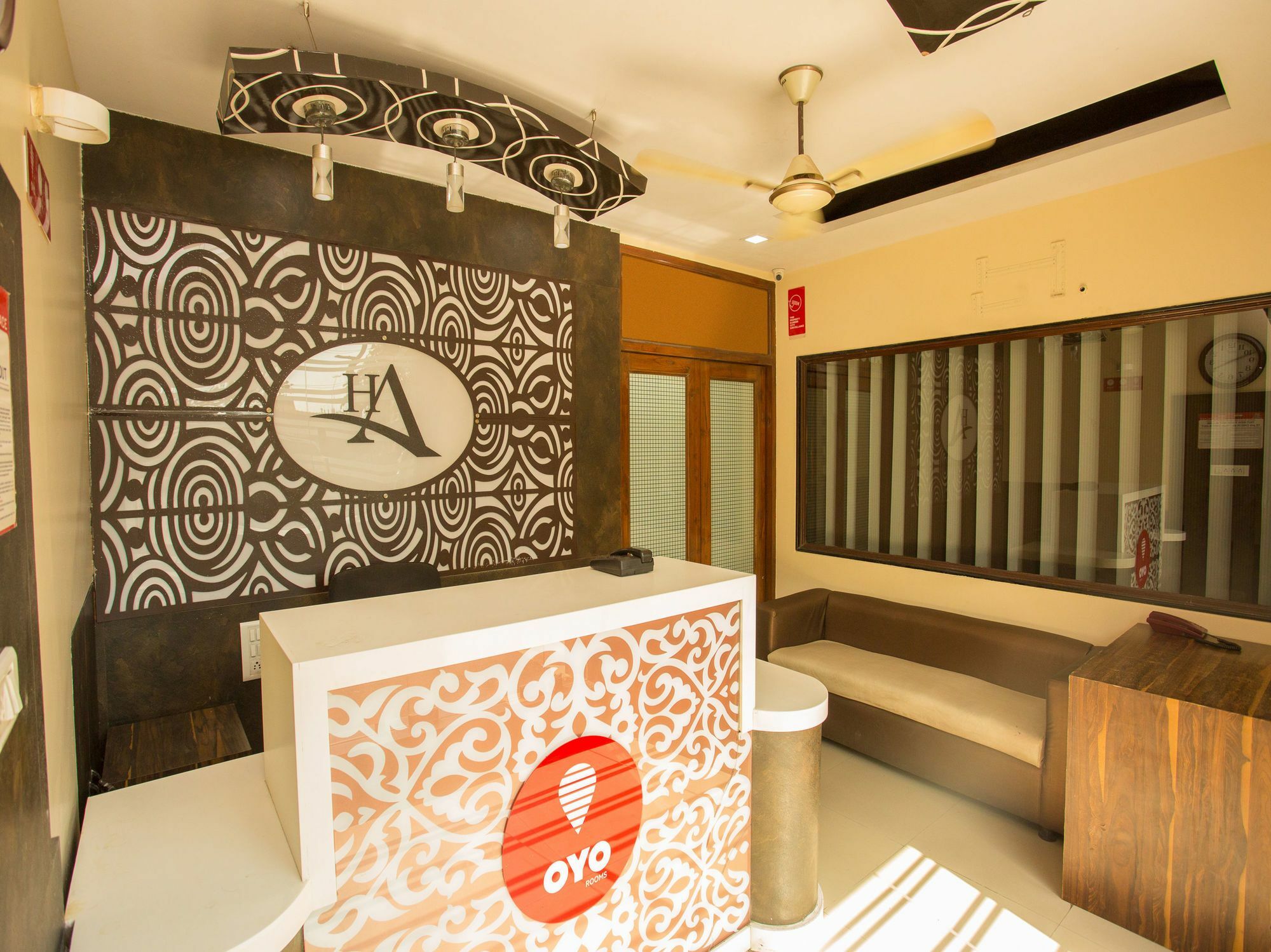 Hotel Adore Palace Mumbai Exterior foto